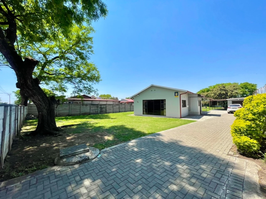 3 Bedroom Property for Sale in Rustenburg North North West
